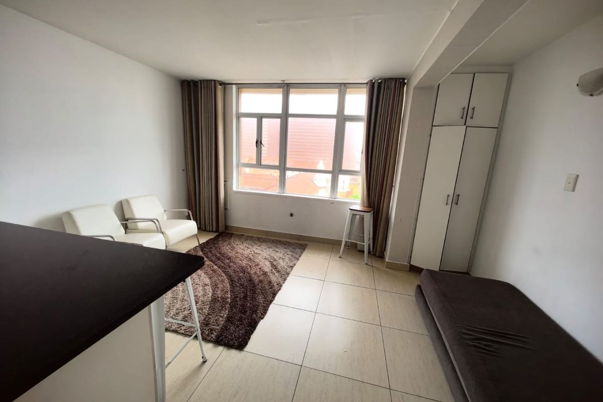 1 Bedroom, 1 Bathroom Apartment For Sale In Point, Durban - Photo 2