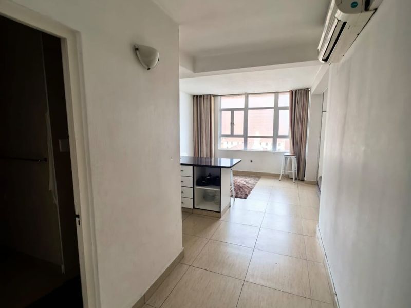 1 Bedroom, 1 Bathroom Apartment For Sale In Point, Durban - Photo 5