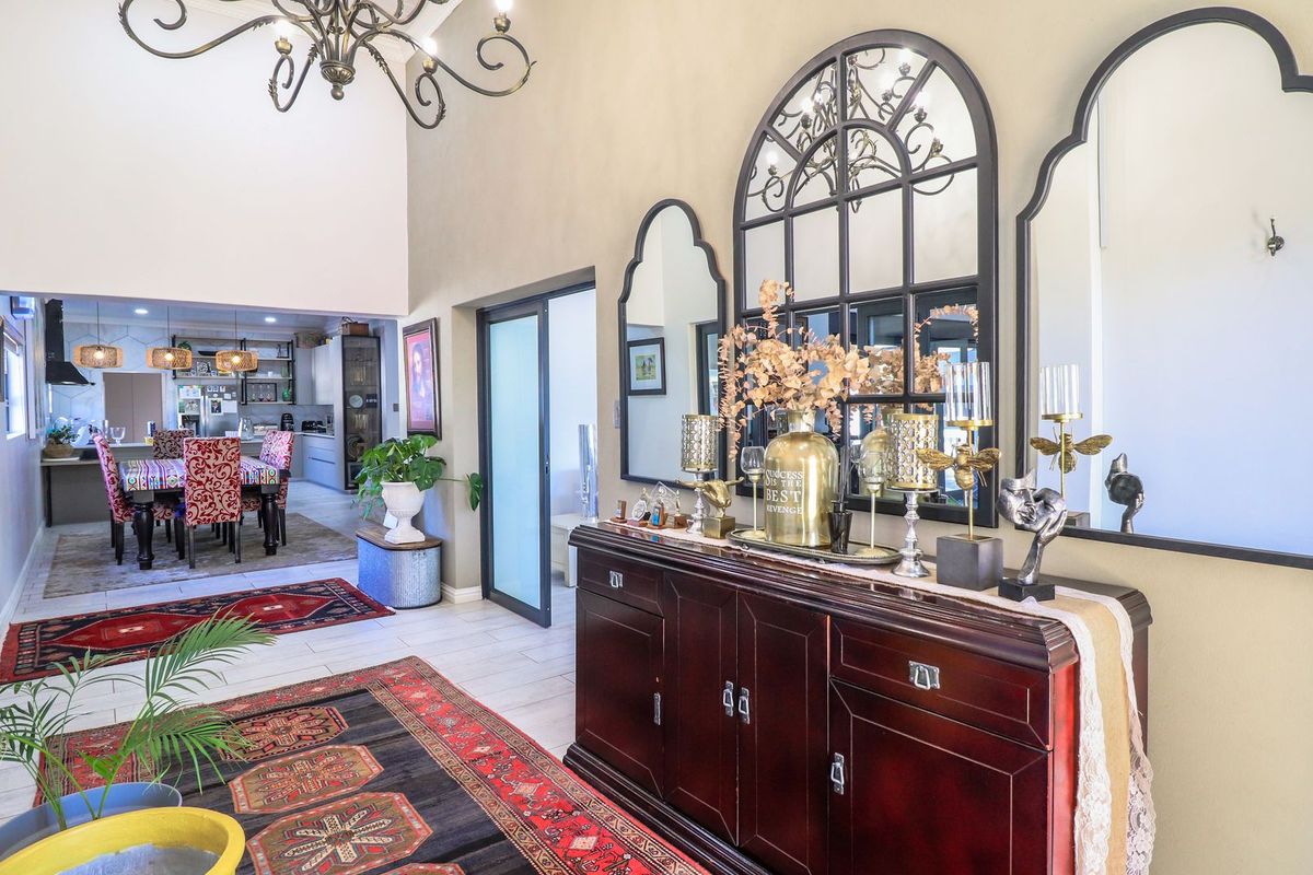 Modern Family Retreat with Exceptional Features and Ample Space - Photo 5