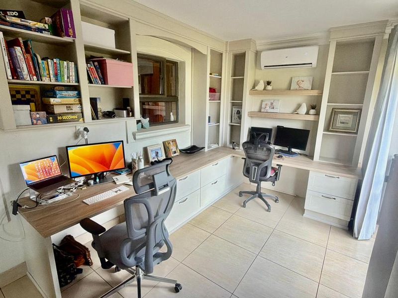 Elegant 3-Bedroom Home in Exclusive Security Estate - Photo 7