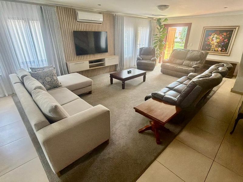 Elegant 3-Bedroom Home in Exclusive Security Estate - Photo 5