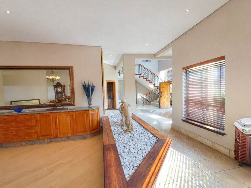 Exceptional Value – Designer family  home of space and sophistication on 1.3 Hectares in sought after Estate, Mooikloof Equestrian Estate - Photo 9