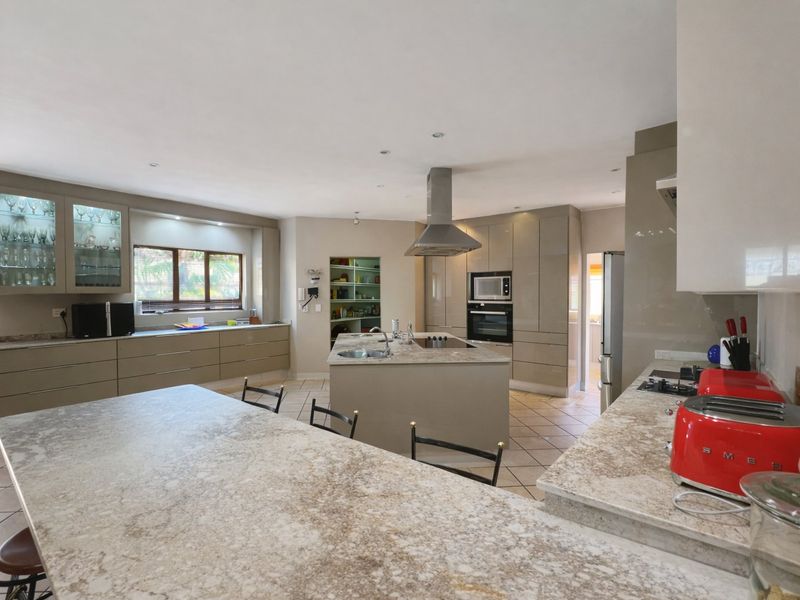 Exceptional Value – Designer family  home of space and sophistication on 1.3 Hectares in sought after Estate, Mooikloof Equestrian Estate - Photo 8