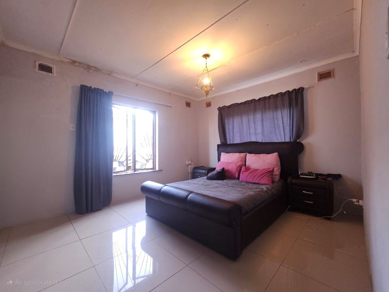 A comfortable 3 bedroom house with a large land for improvements in a suburb with beautiful sea view - Photo 4