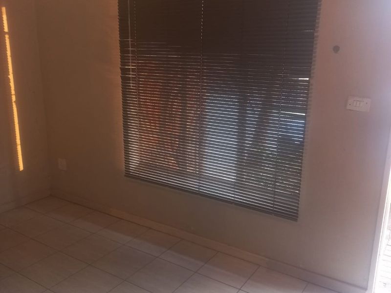 2 Bedroom House For Sale in The Orchards - Photo 10