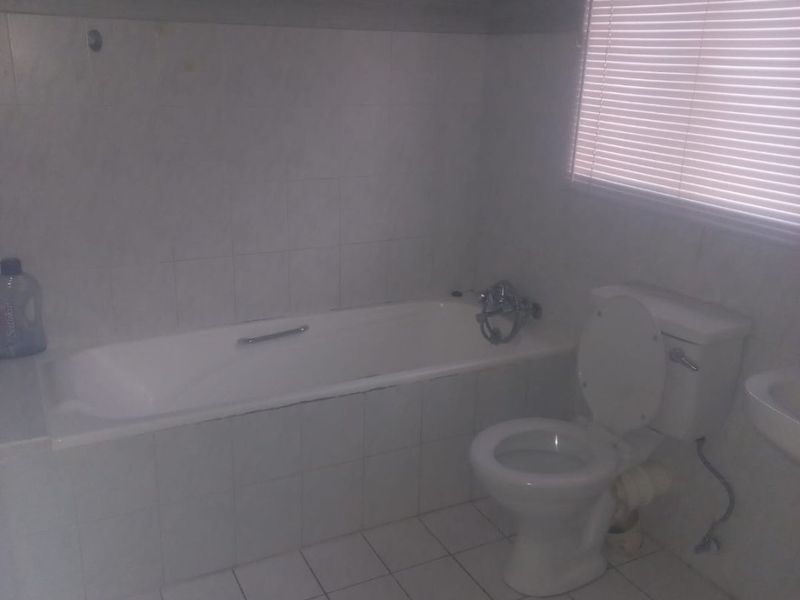 2 Bedroom House For Sale in The Orchards - Photo 8