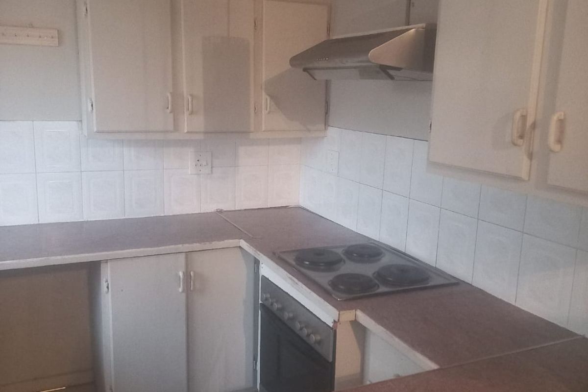 2 Bedroom House For Sale in The Orchards - Photo 3