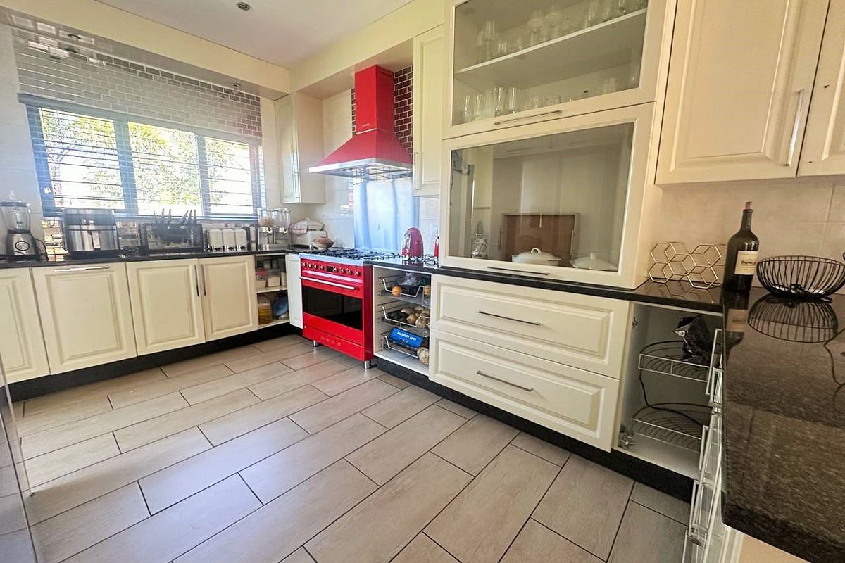 The BEST Buy ever - Bargain,  Elegant,  Spacious, Tranquil. - Photo 5