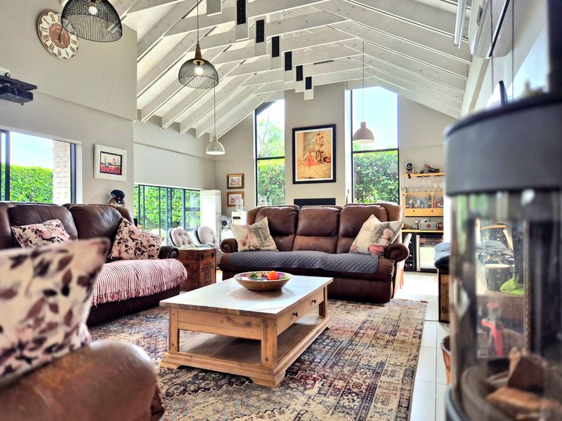 Discover Your Dream Home in Prestigious Midstream Ridge Estate! - Photo 3