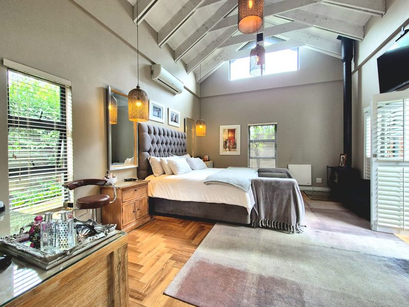 Discover Your Dream Home in Prestigious Midstream Ridge Estate! - Photo 10