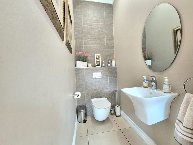 Discover Your Dream Home in Prestigious Midstream Ridge Estate! - Photo 5