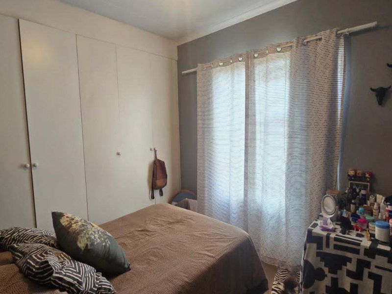 3 Bedroom House for Sale in Glen Marais - Photo 5