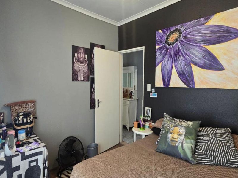 3 Bedroom House for Sale in Glen Marais - Photo 4