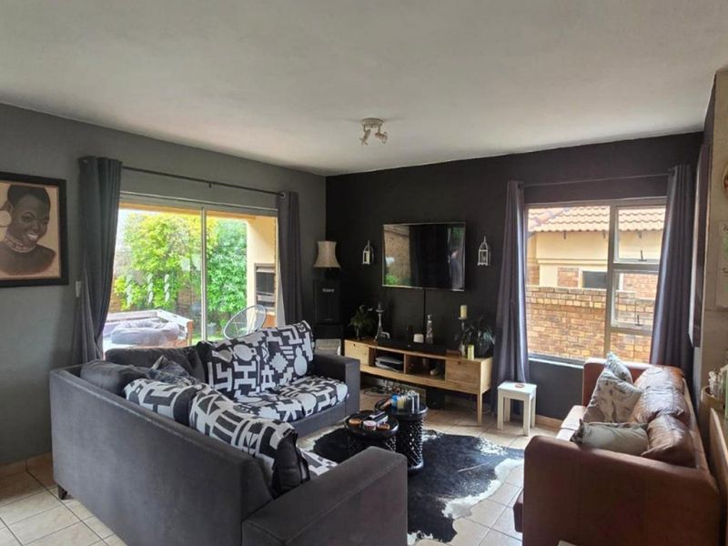 3 Bedroom House for Sale in Glen Marais - Photo 10