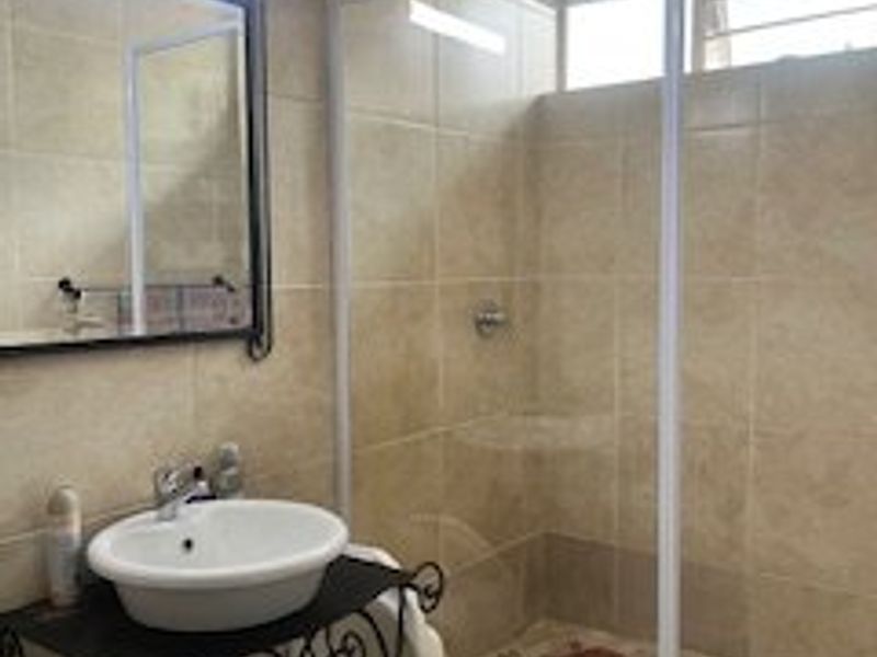 LOCK UP AND GO! - Photo 10