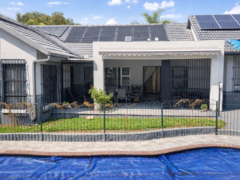 Luxurious Morningside Gem with Pool, Tennis court and Security - Photo 2
