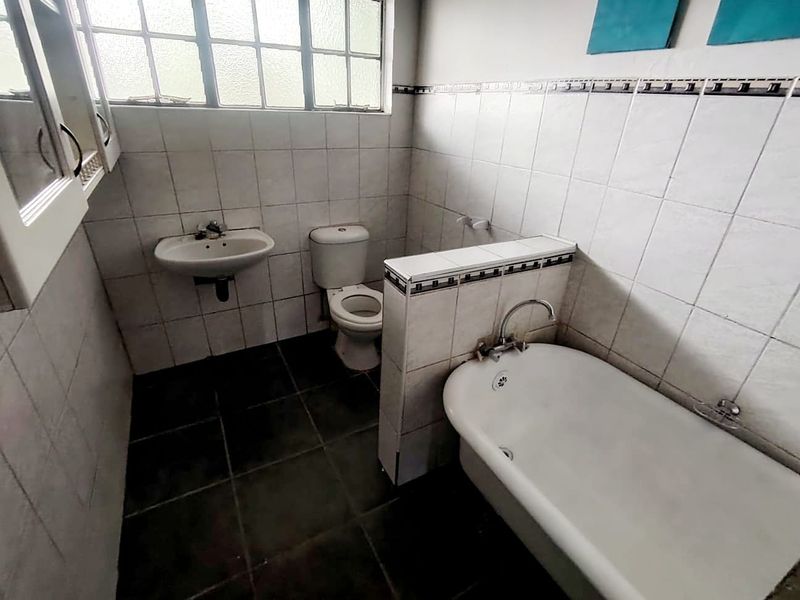 4 Bedroom House in Cambridge - Photo 7