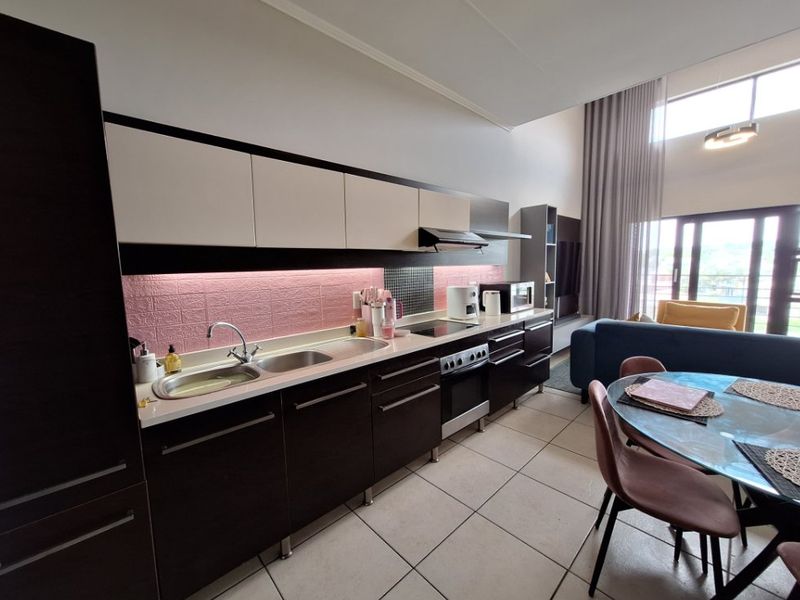 Stylish 1-Bedroom Flat with Amazing Views & Top Security!  - Photo 5