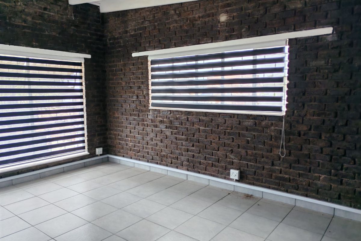 Ample Industrial Space Without the Bedfordview Price Tag - Photo 4