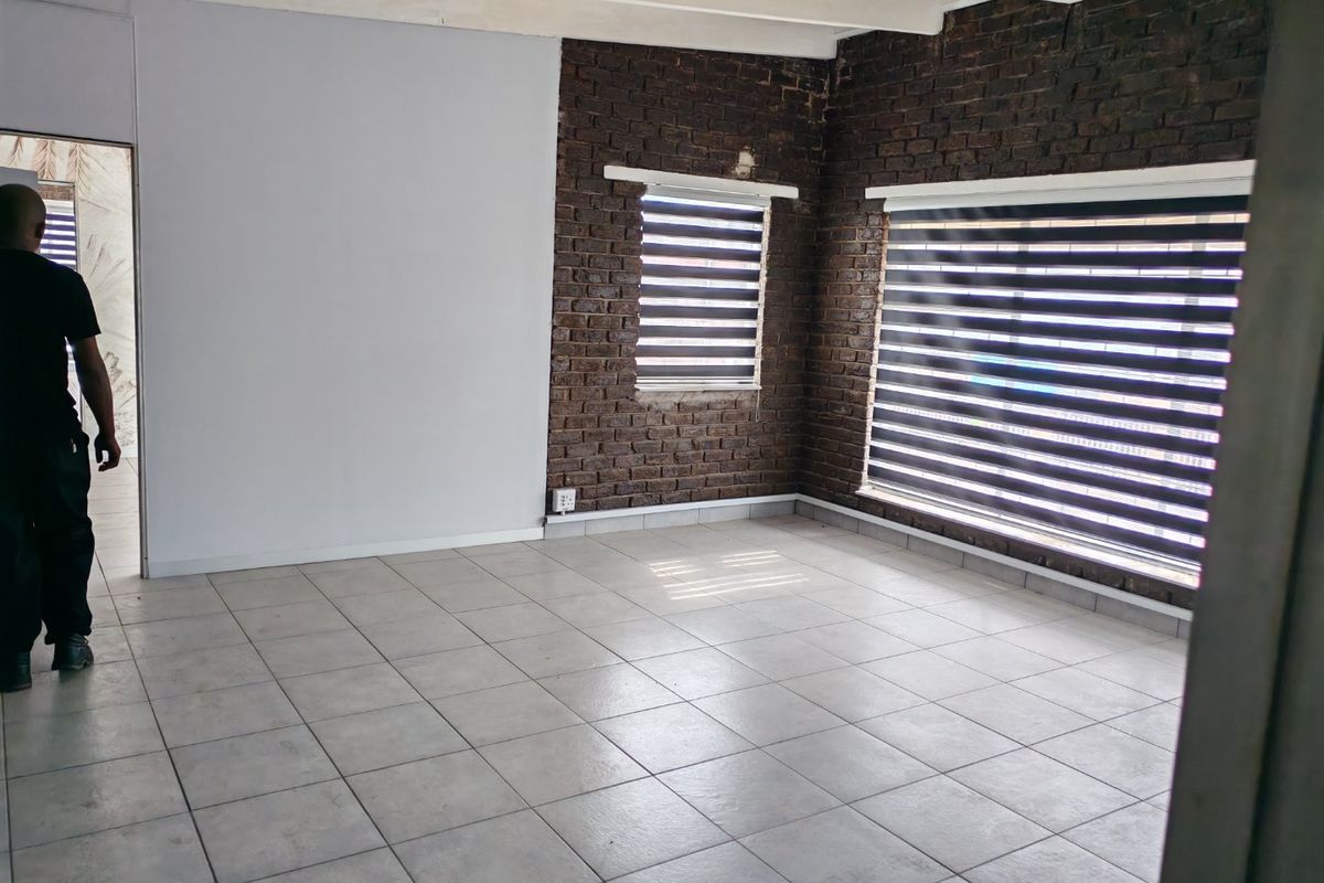 Ample Industrial Space Without the Bedfordview Price Tag - Photo 5