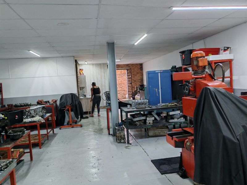 Ample Industrial Space Without the Bedfordview Price Tag - Photo 9