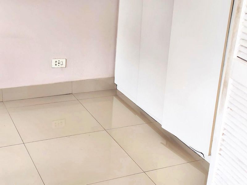 Affordable 2-Bedroom Apartment in a Secure, Well-Maintained Complex - Photo 8