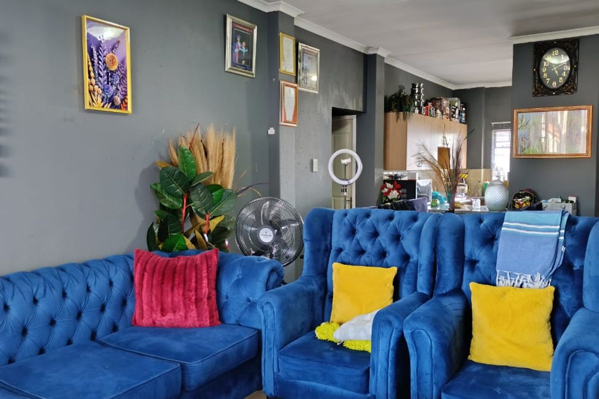 2 bedroom 1 bathroom ground floor apartment in Castle View,Germiston available for sale - Photo 4