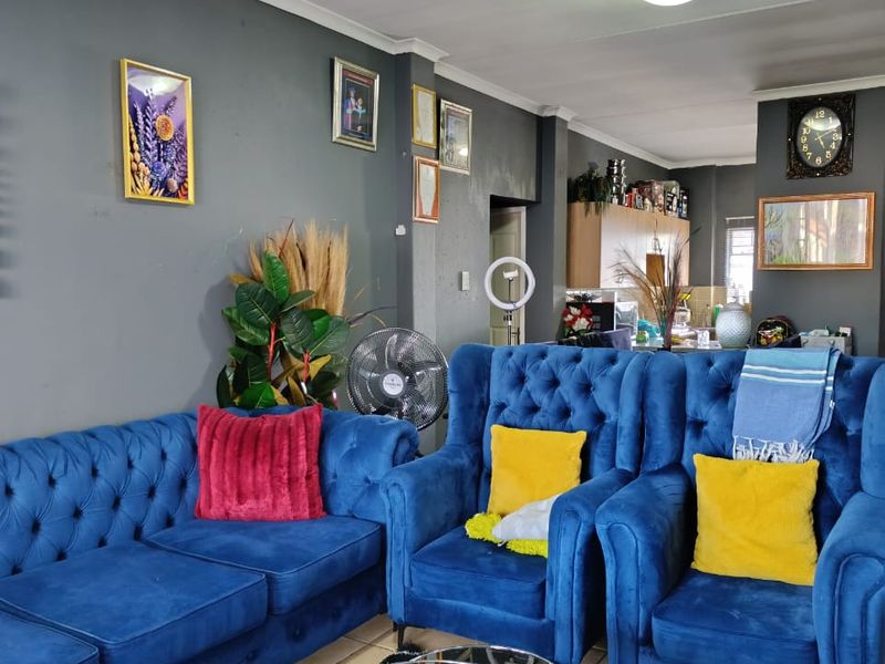 2 bedroom 1 bathroom ground floor apartment in Castle View,Germiston available for sale - Photo 4