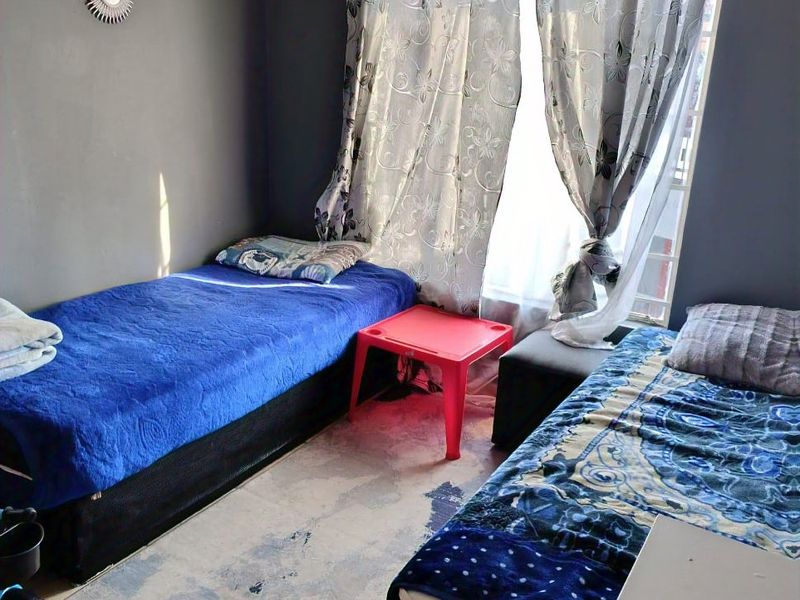 2 bedroom 1 bathroom ground floor apartment in Castle View,Germiston available for sale - Photo 8