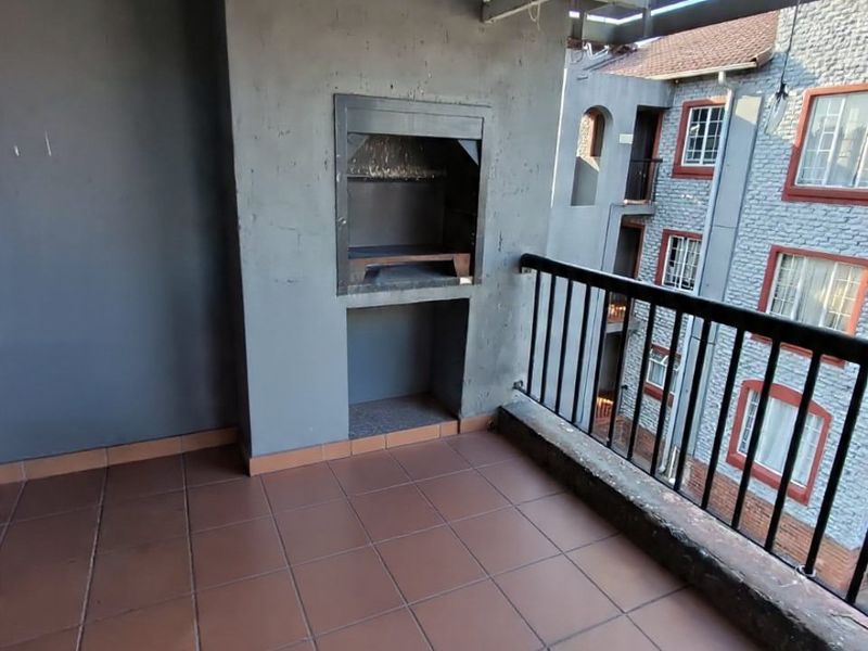 2 bedroom 1 bathroom ground floor apartment in Castle View,Germiston available for sale - Photo 10