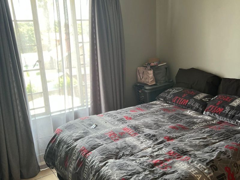 2 bedroom 1 bathroom ground floor apartment in Castle View,Germiston available for sale - Photo 6