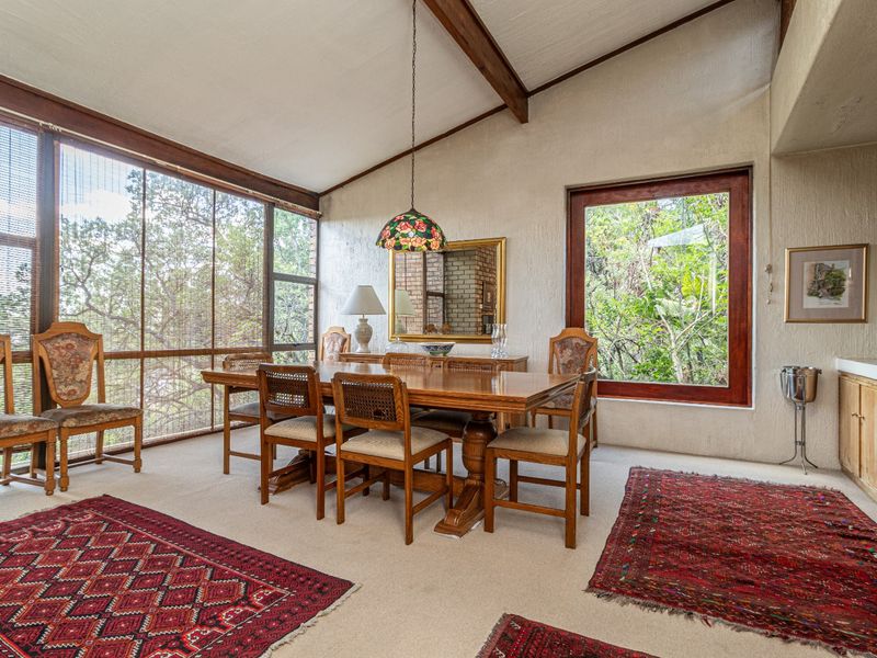 Stunning Family Home with Office Suite in secure Bryanston / Sandton area - Photo 10