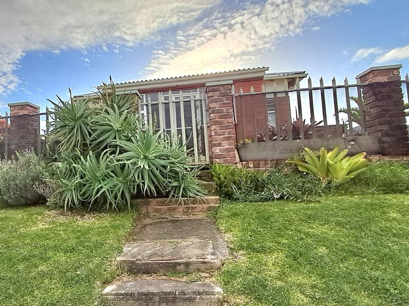 Sun, Sea & Serenity – Reduced!! Immaculate home with flat and a Jacuzzi in West Bank, Close to Schools, shops and West Bank Golf Course. - Photo 6