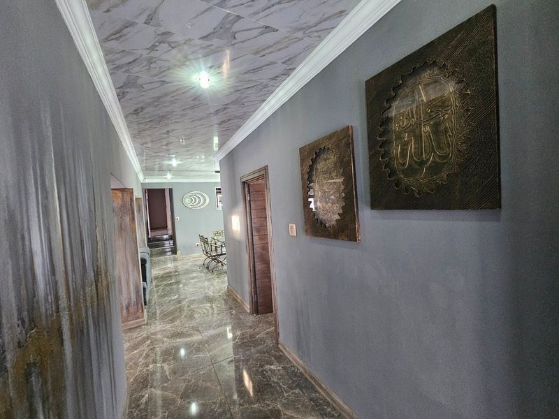 Ultra Modern 7 Bedroom 5 Bathroom House for Sale in Raslouw  - Photo 5