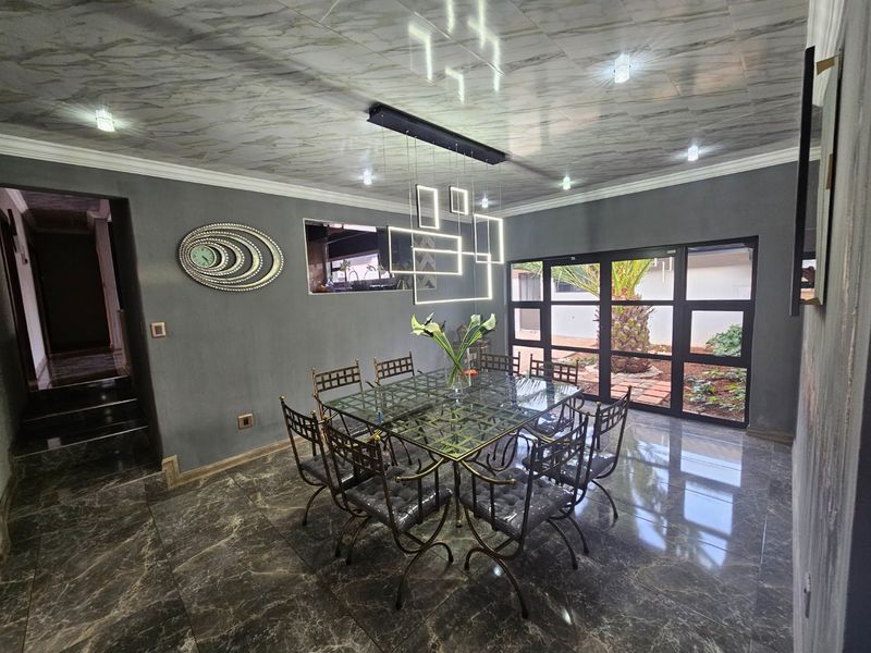 Ultra Modern 7 Bedroom 5 Bathroom House for Sale in Raslouw  - Photo 6