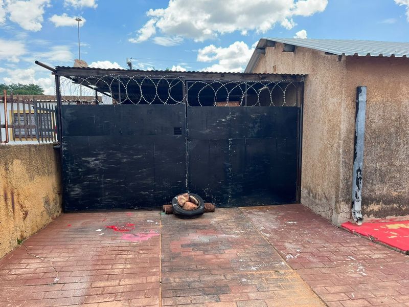 2 bedroom house Soshanguve -F - Photo 9