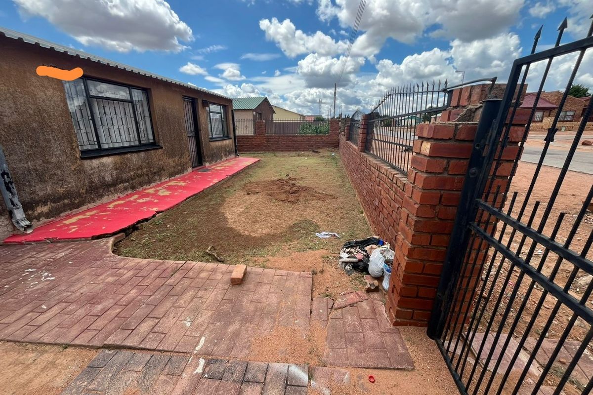 2 bedroom house Soshanguve -F - Photo 2