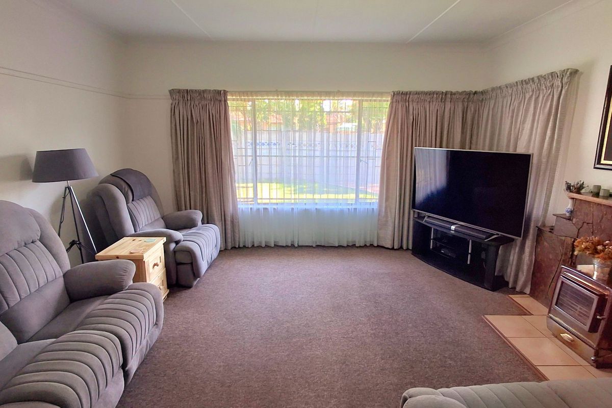 Beautiful 4-Bedroom Move-In Ready Family Home in Prime Sasolburg Location for buyers                                                                                                                 - Photo 2