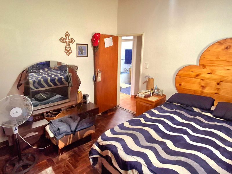 Conveniently Located 3-Bedroom Property – Walk to Schools & Town Centre - Photo 8