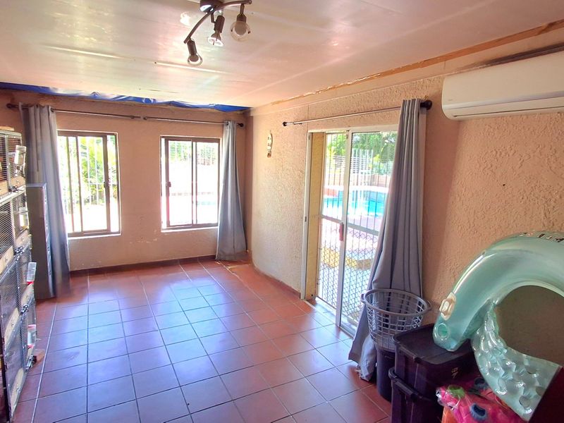 Family Home Close to Schools & Shopping Centre – With Solar Inverter System - Photo 7