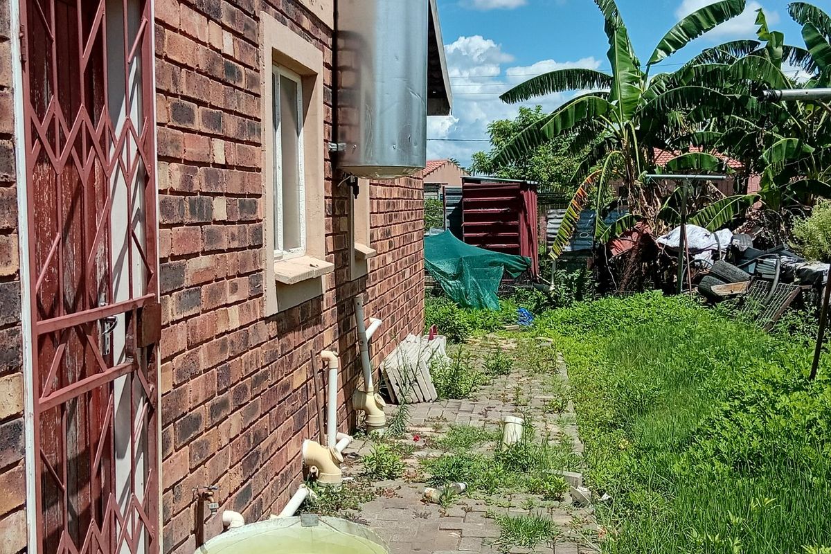 3 Bedroom Housse  - Photo 5