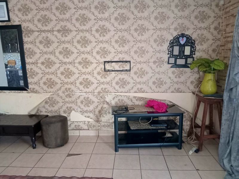 3 Bedroom Housse  - Photo 10