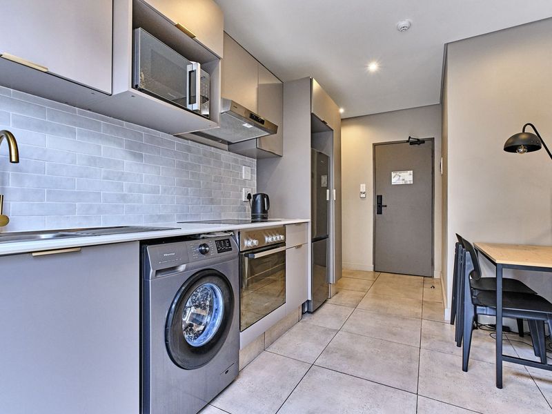 Furnished 1-Bedroom Hotel Apartment for Sale in Sandton - Photo 2