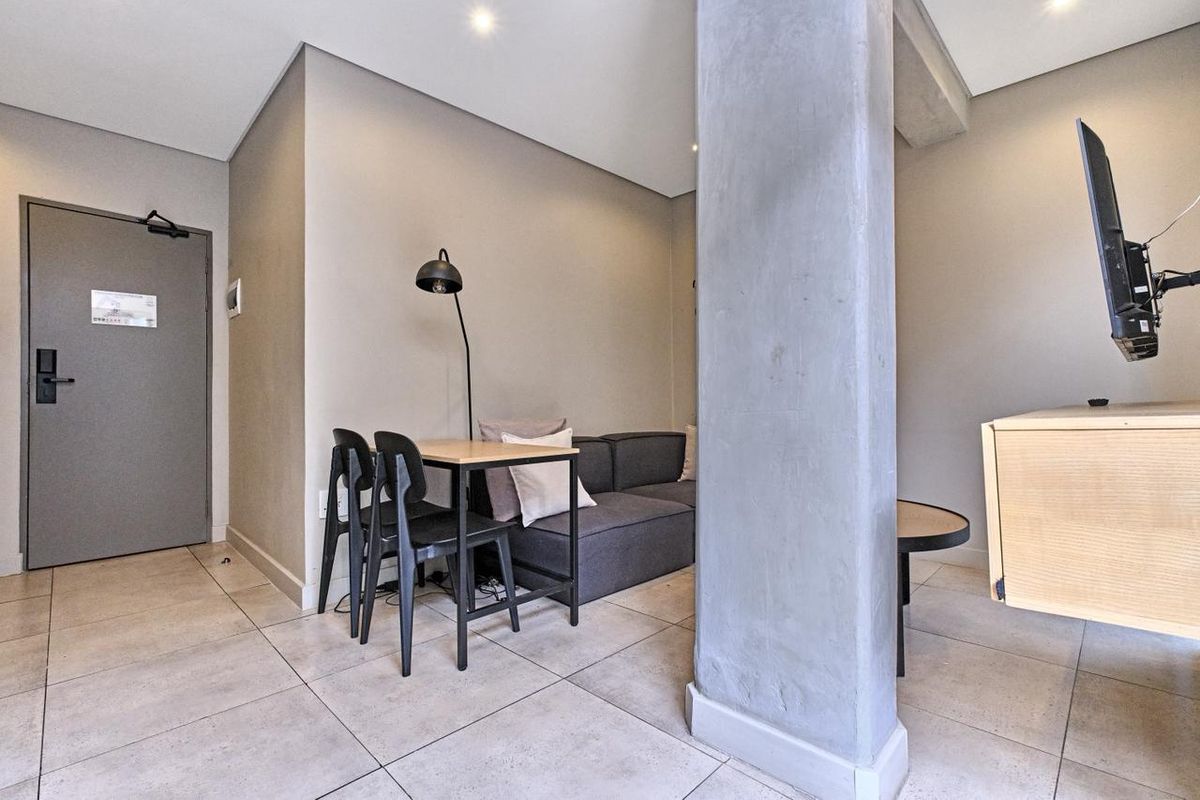 Furnished 1-Bedroom Hotel Apartment for Sale in Sandton - Photo 4