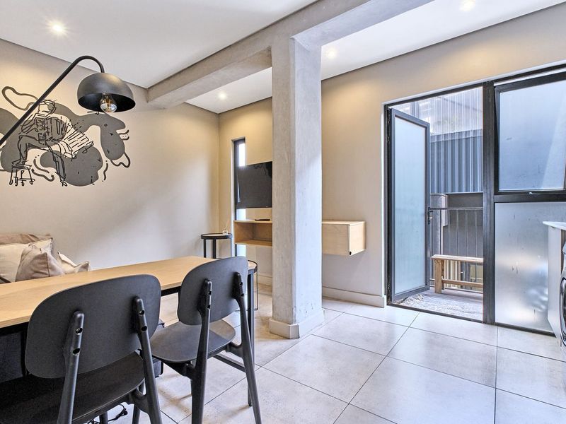 Furnished 1-Bedroom Hotel Apartment for Sale in Sandton - Photo 3