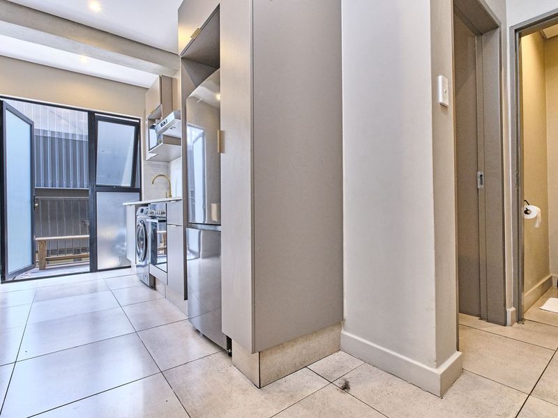 Furnished 1-Bedroom Hotel Apartment for Sale in Sandton - Photo 8