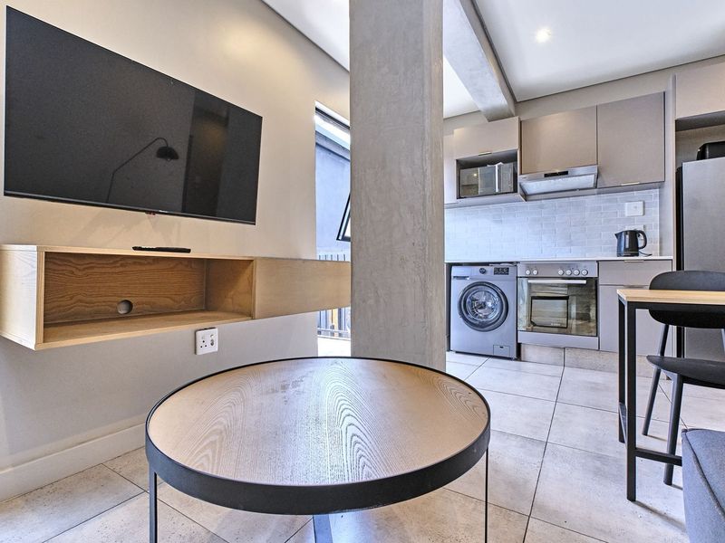 Furnished 1-Bedroom Hotel Apartment for Sale in Sandton - Photo 5