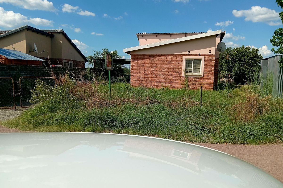 3 Bedroom House - Photo 2