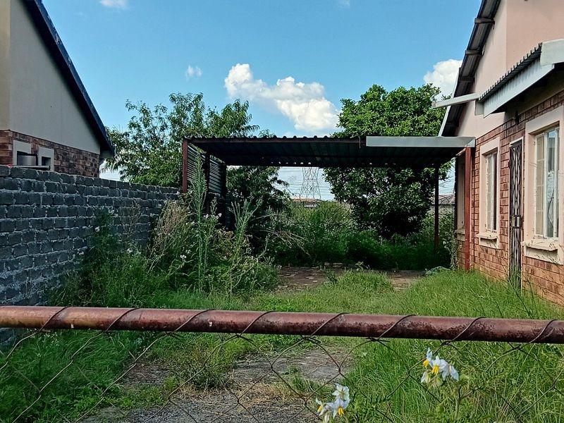 3 Bedroom House - Photo 3