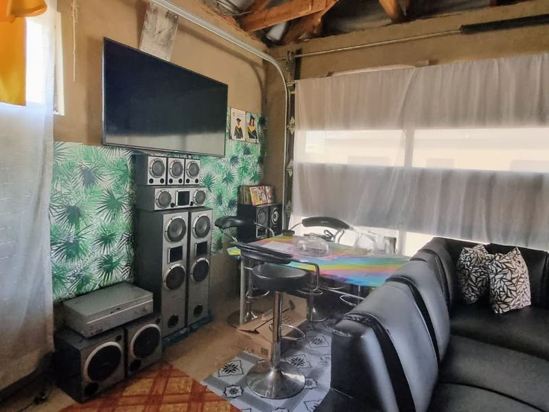 Home with endless possiblities  - Photo 7